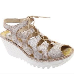 Fly London Yexa916fly Cool Pearl sandal 40